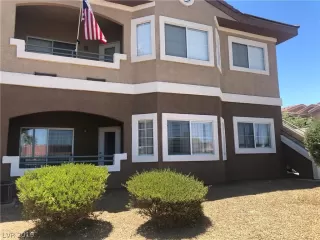 Photo #1: 2111782 Listing