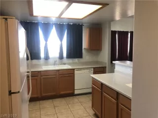Photo #4: 2111782 Listing