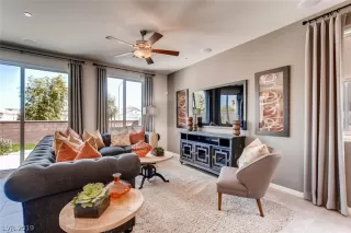 Photo #3: 2111784 Listing 