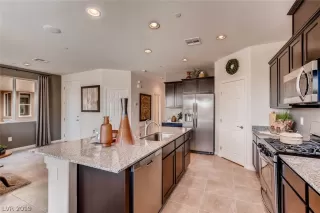 Photo #6: 2111784 Listing 