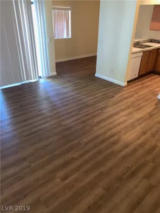 Photo #2: 2111789 Listing 