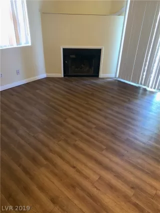 Photo #3: 2111789 Listing 