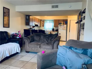 Photo #2: 2111802 Listing