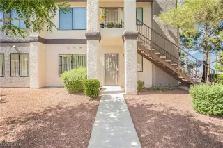 Photo #3: 2111806 Listing