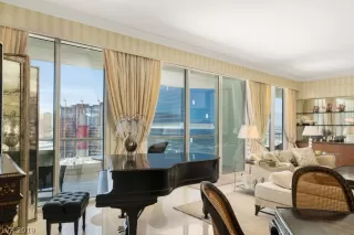 Photo #3: 2111843 Listing