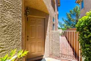 Photo #4: 2111859 Listing