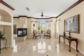 Photo #5: 2111859 Listing