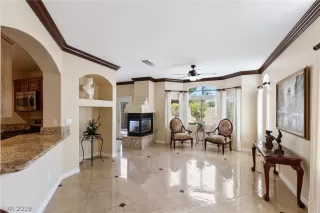 Photo #6: 2111859 Listing