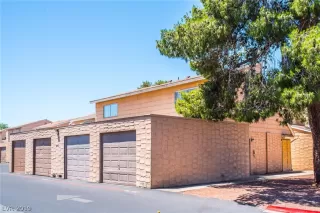 Photo #2: 2111875 Listing 