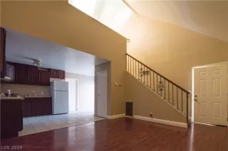 Photo #3: 2111875 Listing 