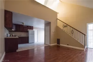 Photo #4: 2111875 Listing 