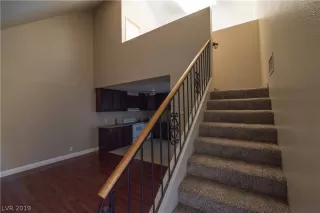 Photo #5: 2111875 Listing 