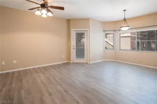 Photo #5: 2111909 Listing 