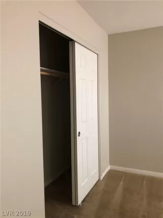 Photo #3: 2111932 Listing 