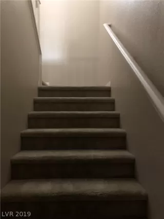 Photo #5: 2111932 Listing 