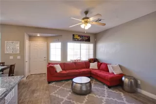 Photo #3: 2111953 Listing