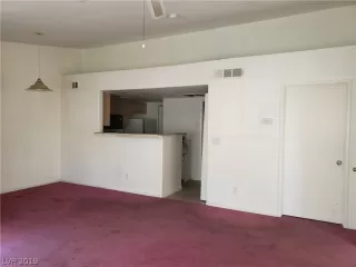Photo #5: 2111975 Listing