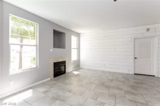 Photo #2: 2111976 Listing