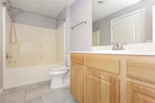 Photo #3: 2111976 Listing