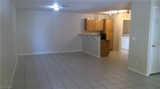 Photo #3: 2112007 Listing 