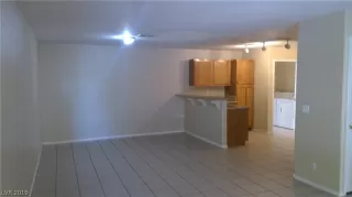 Photo #4: 2112007 Listing 