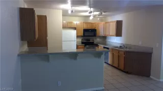 Photo #5: 2112007 Listing 