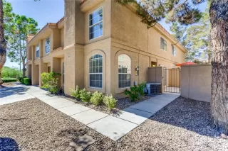 Photo #2: 2112022 Listing 
