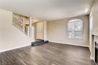 Photo #5: 2112022 Listing 