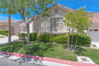 Photo #2: 2112039 Listing