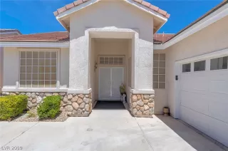 Photo #3: 2112039 Listing