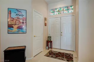 Photo #5: 2112039 Listing