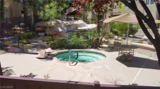 Photo #4: 2112045 Listing 