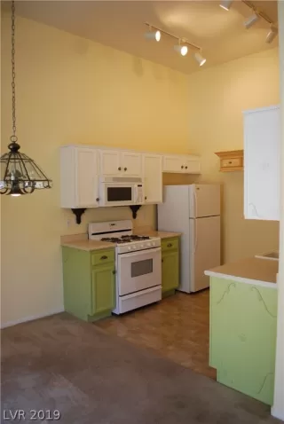 Photo #2: 2112073 Listing