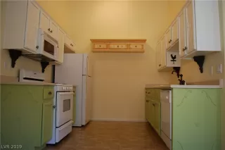 Photo #3: 2112073 Listing