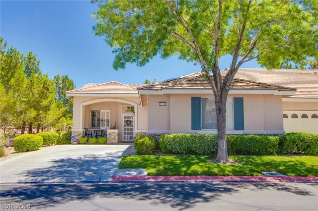 MLS: 2112112 Condo For Sale