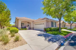 Photo #1: 2112112 Listing