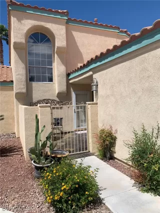 Photo #1: 2112131 Listing 