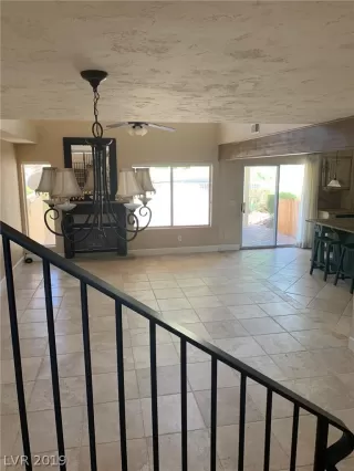 Photo #3: 2112131 Listing 