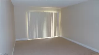 Photo #5: 2112158 Listing