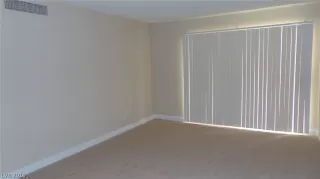 Photo #6: 2112158 Listing