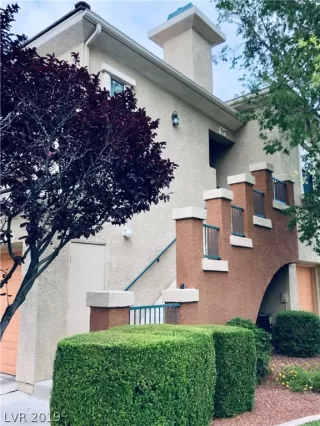 Photo #1: 2112178 Listing