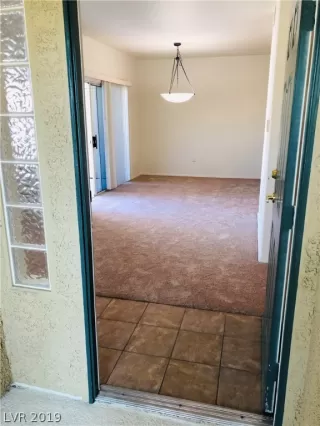 Photo #2: 2112178 Listing