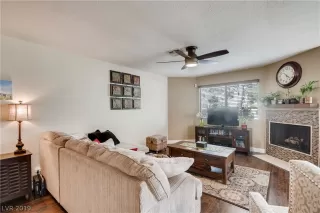 Photo #6: 2112247 Listing