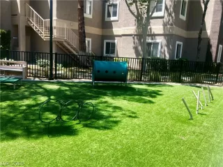 Photo #3: 2112260 Listing