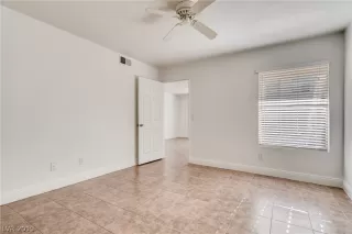 Photo #6: 2112272 Listing 