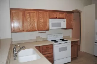 Photo #2: 2112279 Listing 