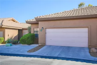 Photo #2: 2112285 Listing