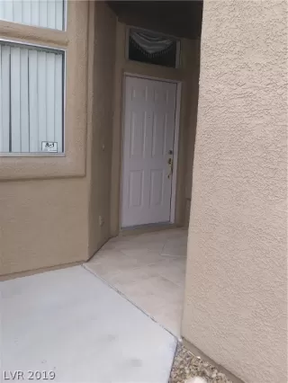 Photo #3: 2112285 Listing