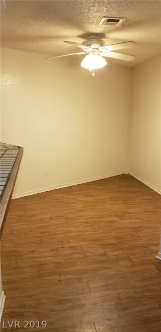 Photo #4: 2112296 Listing 