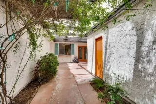 Photo #2: 2112316 Listing